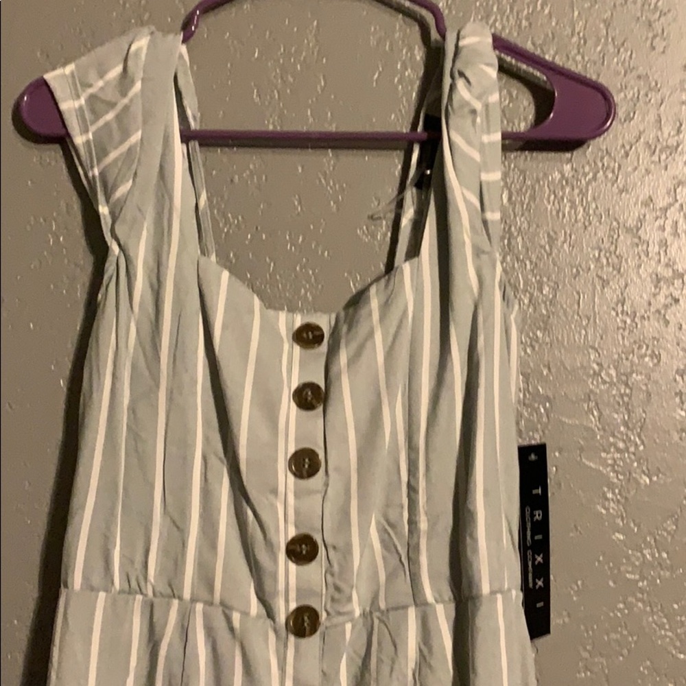 Dress - Picture 4 of 6